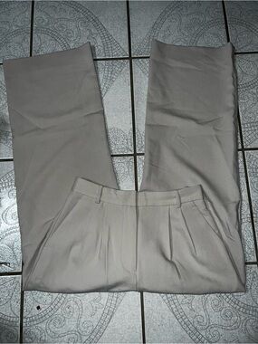 women’s pants -beige